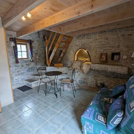 Mas D'ambayrac D' Hotes Et Dağ evi *