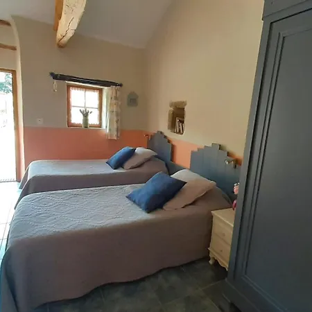 Mas D'ambayrac D' Hotes Et Chalet